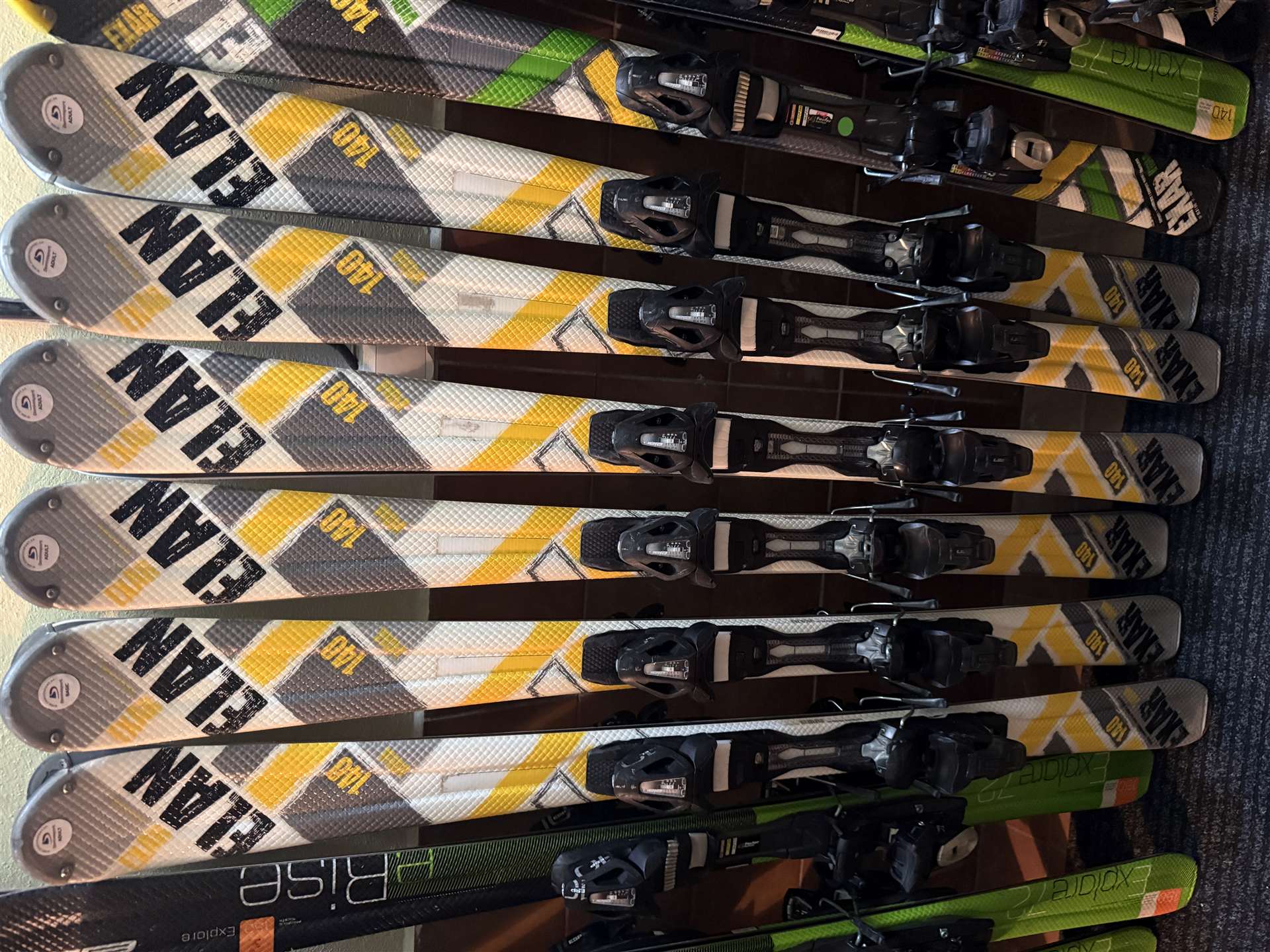 Elan-Ski, 30 Stück – 80 € pro Stück